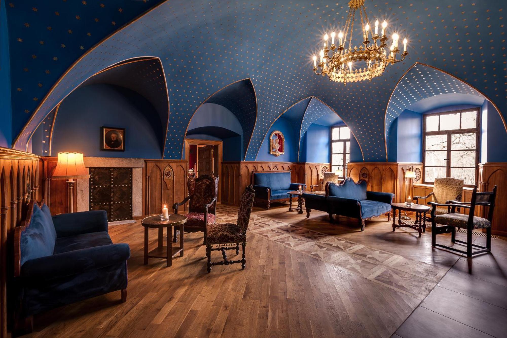 Zamek Karpniki Schloss Fischbach Lomnica  Luaran gambar