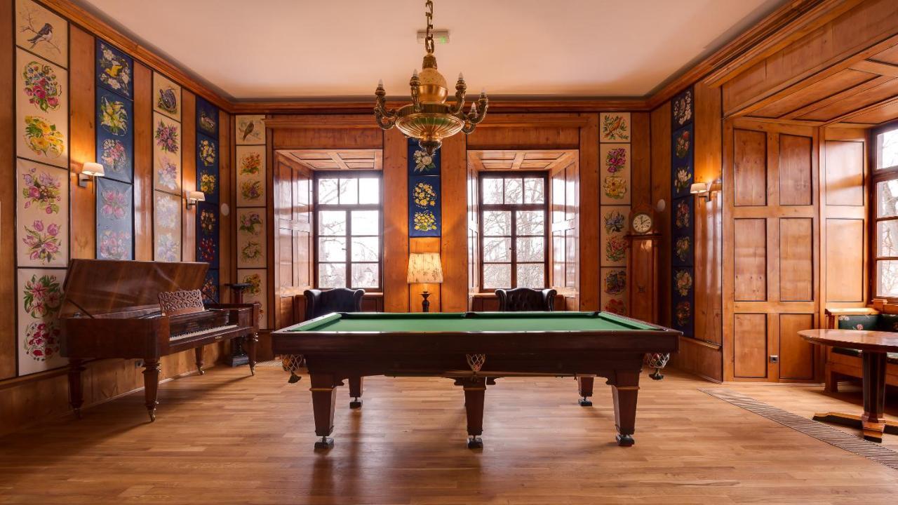 Zamek Karpniki Schloss Fischbach Lomnica  Luaran gambar